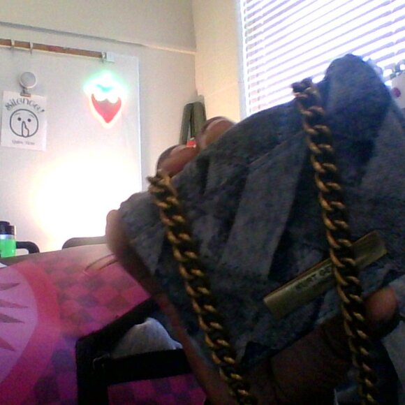 purse - Picture 3 of 3